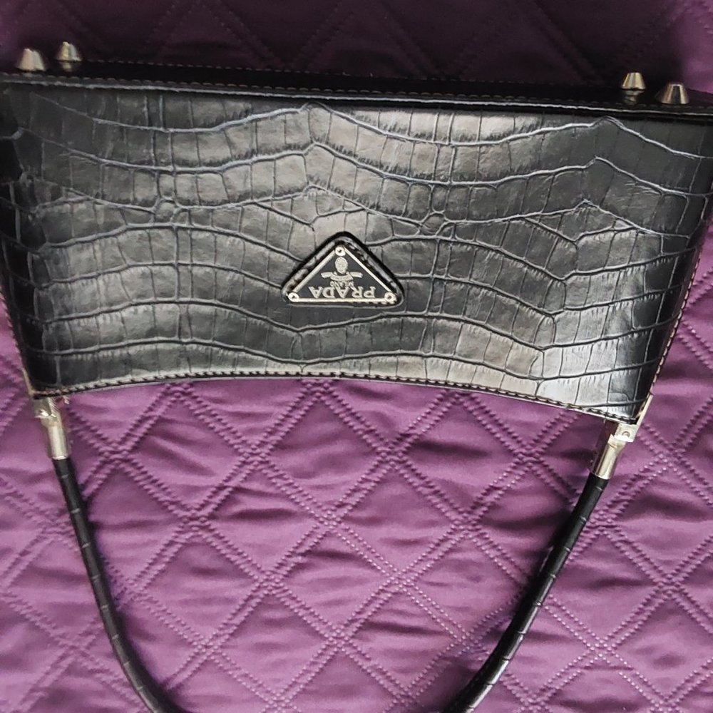 Purses - Picture 9 of 9